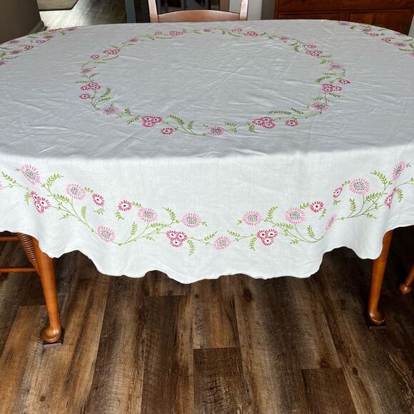 Vintage Hand Embroidered Linen Tablecloth Pink Floral Oval Cottagecore Farmhouse - Picture 3 of 9